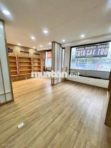 NGANG 8M - TRẦN HƯNG ĐẠO , QUẬN 1 - 8x8m - 3 TẦNG - GIÁ: 60 TRIỆU