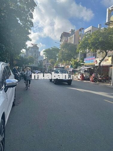 Cần bán gấp  nhà mặt tiền 20 đường Diệp Minh Châu  TSN Tân Phú