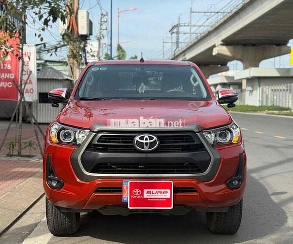 Bán tải - Hilux 2.4AT 2021, Số tự động - 35.890 km