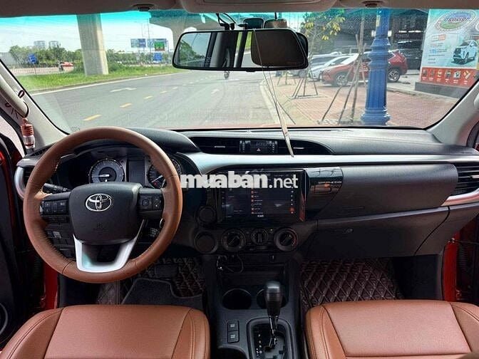 Bán tải - Hilux 2.4AT 2021, Số tự động - 35.890 km