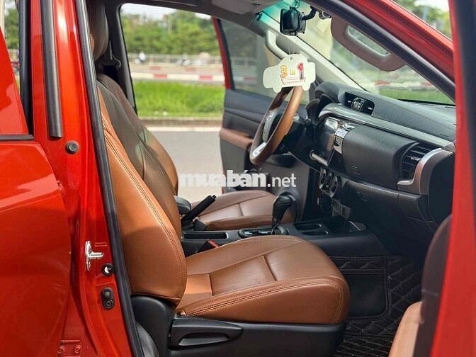 Bán tải - Hilux 2.4AT 2021, Số tự động - 35.890 km