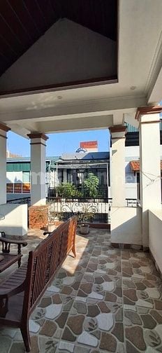 NHÀ BÁC HÀNG XÓM CẦN BÁN – DT 111M² – NHÀ TỰ XÂY 3 TẦNG SIÊU CHẮC CHẮN