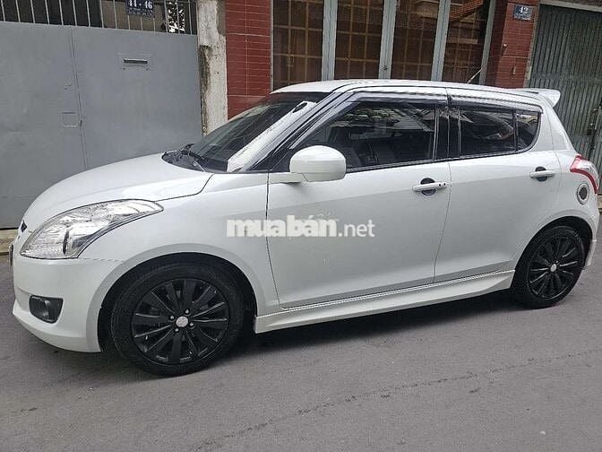 Suzuki Swift 2013 Trắng Tự động