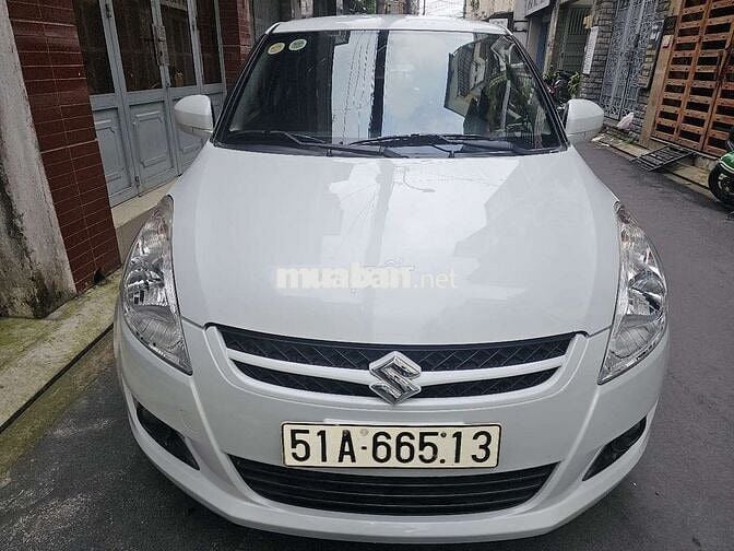 Suzuki Swift 2013 Trắng Tự động