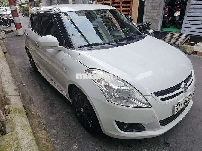 Suzuki Swift 2013 Trắng Tự động