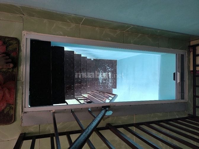 Cho thuê nhà nguyên căn có máy lạnh ngay chợ thủ đức 5tr