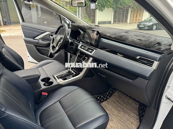 Mitsubishi Xpander Cross 2024 màu trắn