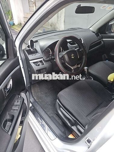 Suzuki Swift 2013 Trắng Tự động
