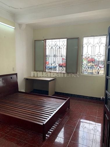 Chính chủ - Bán căn hộ tập thể nhà mình tại 29 Lạc Trung – HBT