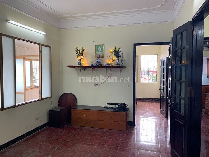 Chính chủ - Bán căn hộ tập thể nhà mình tại 29 Lạc Trung – HBT