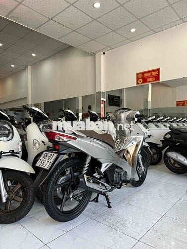 ZIN CỌP - Như Mới - FUTURE 2021 ĐK 2022 Màu Hiếm