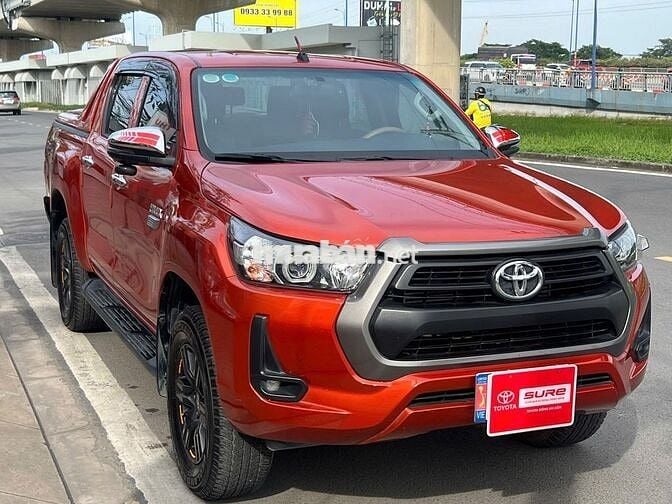 Toyota Hilux 2021 Máy Dầu - 35.890 km - Còn Giảm