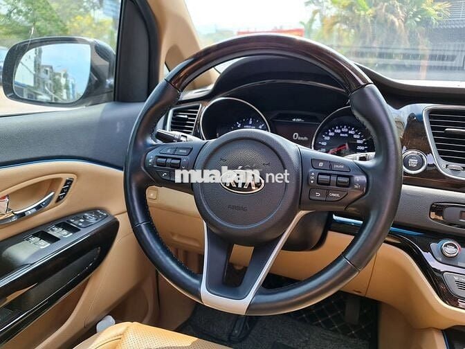 Kia Sedona Platinum D 2019 Đen 83000 km