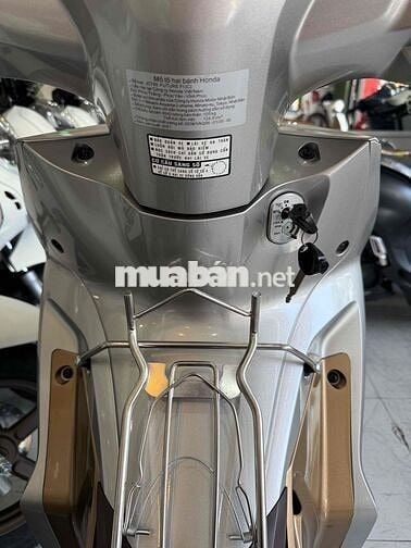 ZIN CỌP - Như Mới - FUTURE 2021 ĐK 2022 Màu Hiếm