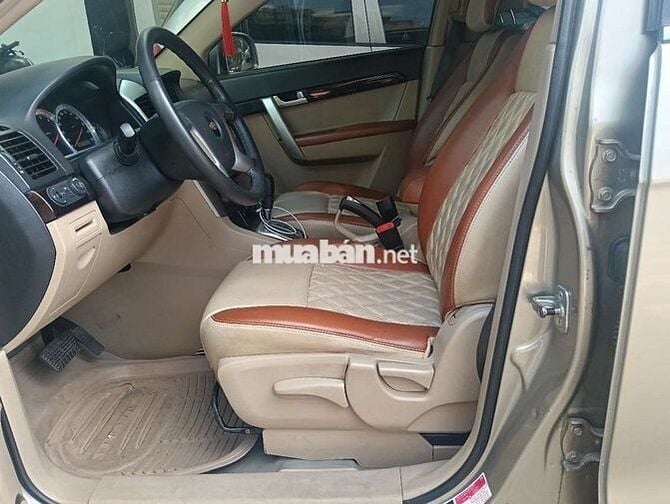 Chevrolet Captiva Vàng cát 7 chỗ
