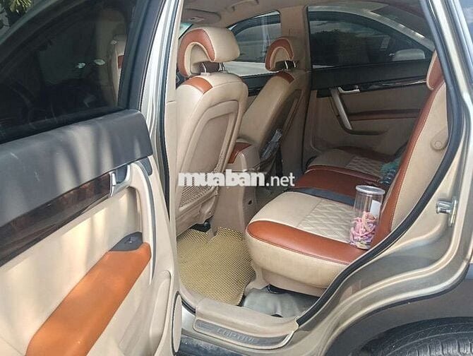 Chevrolet Captiva Vàng cát 7 chỗ