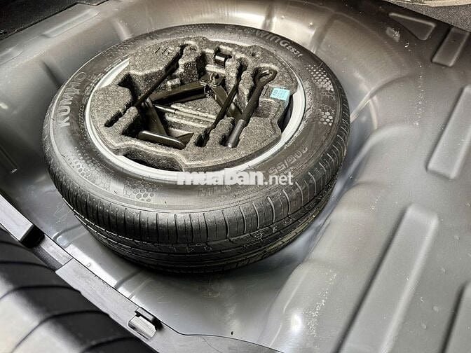 Hyundai Elantra 1.6 đặc biệt 2024