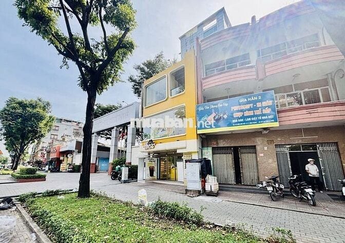 8x17m - Nhà 272 Điện Biên Phủ, Bình Thạnh - 3TẦNG, GIÁ RẺ VỈA HÈ RỘNG