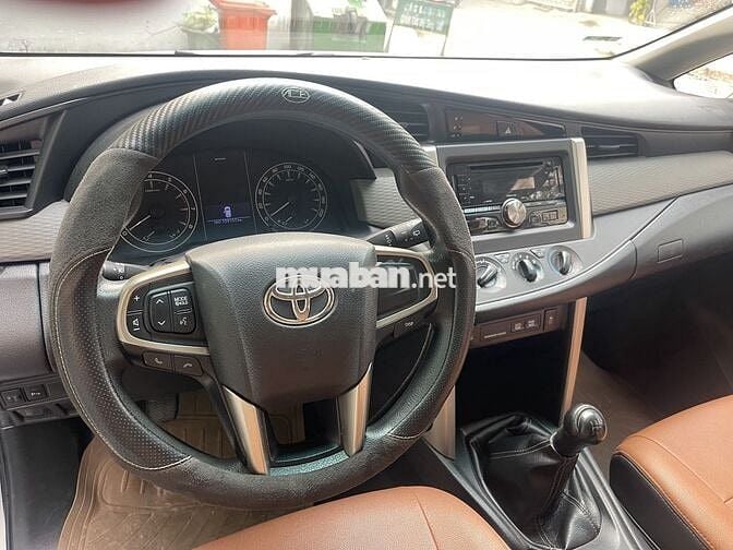 Toyota Innova 2019 E 100000 km