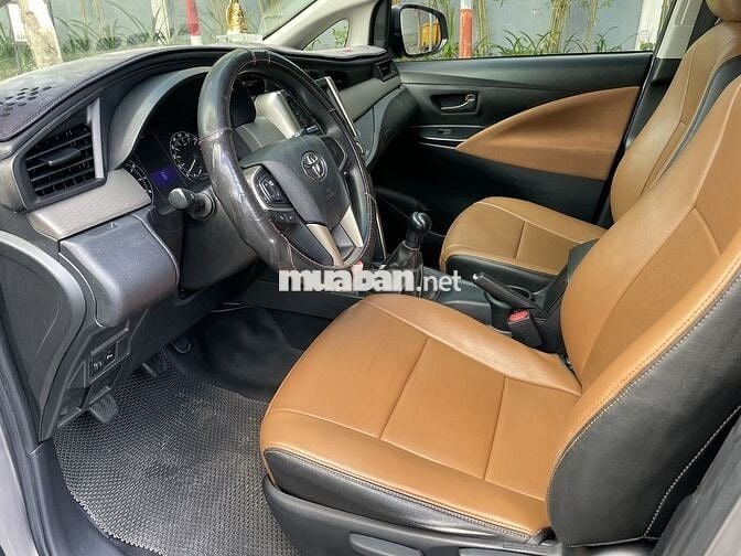 Toyota Innova 2019 E 100000 km