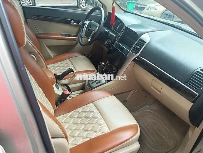 Chevrolet Captiva Vàng cát 7 chỗ