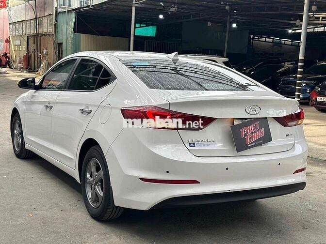 Hyundai Elantra 2018 1.6 MT - 46000 km một chủ