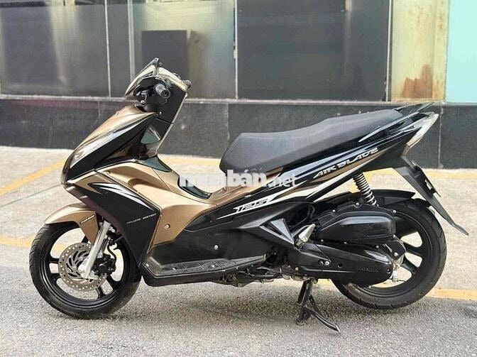 AIR BLADE 2013 - GÓP BAO NỢ XẤU