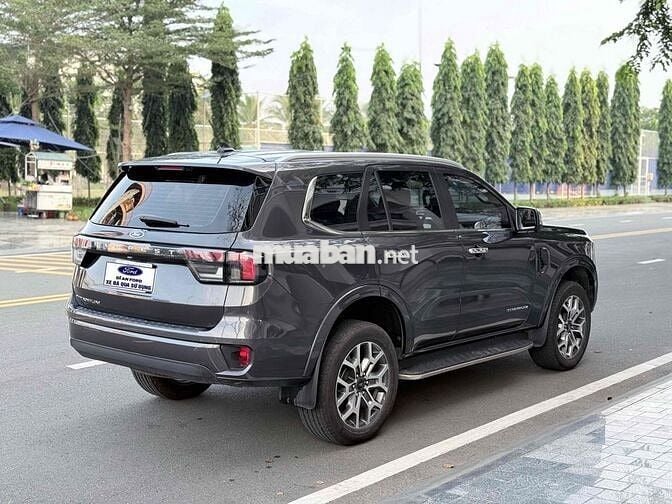 Ford Everest 2024 Titanium 2.0 AT 4x2 - 40000 km