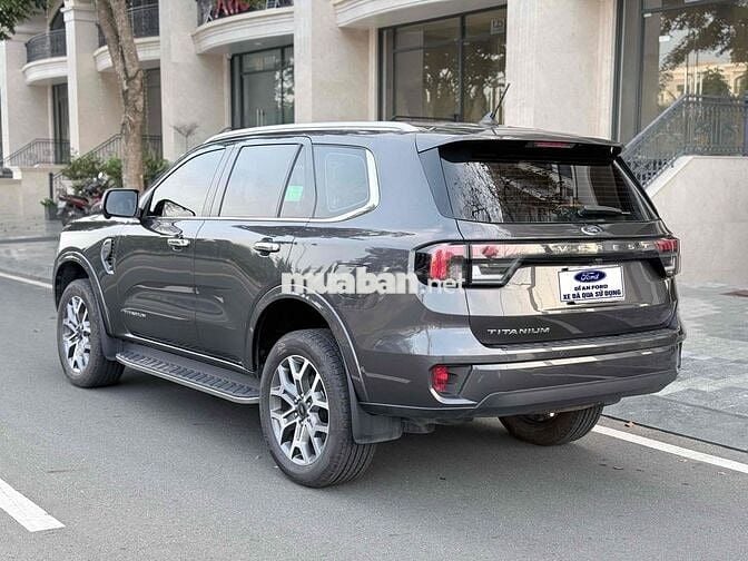 Ford Everest 2024 Titanium 2.0 AT 4x2 - 40000 km