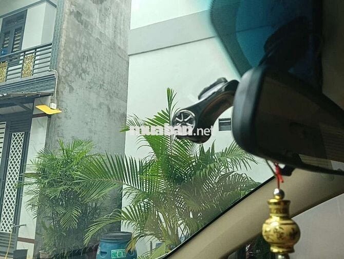 Chevrolet Captiva Vàng cát 7 chỗ