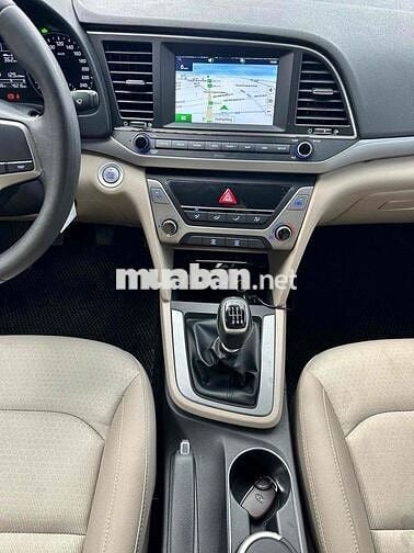 Hyundai Elantra 2018 1.6 MT - 46000 km một chủ