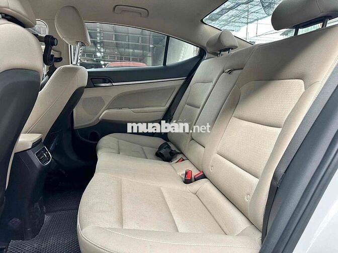 Hyundai Elantra 2018 1.6 MT - 46000 km một chủ