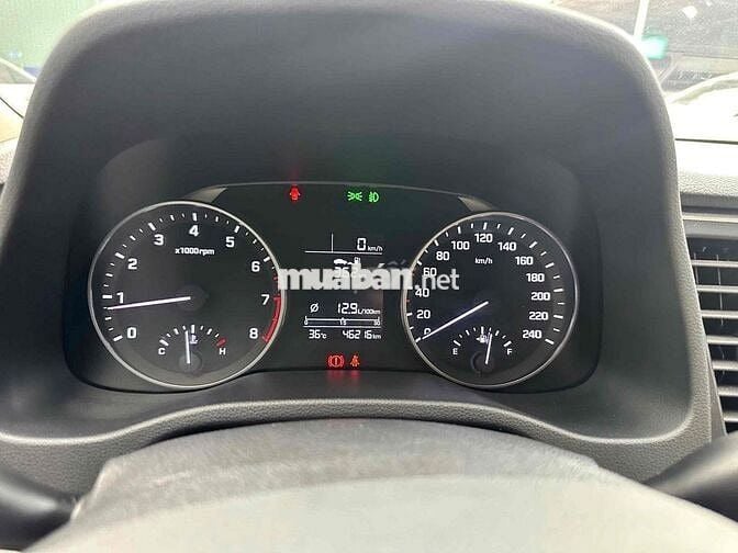 Hyundai Elantra 2018 1.6 MT - 46000 km một chủ