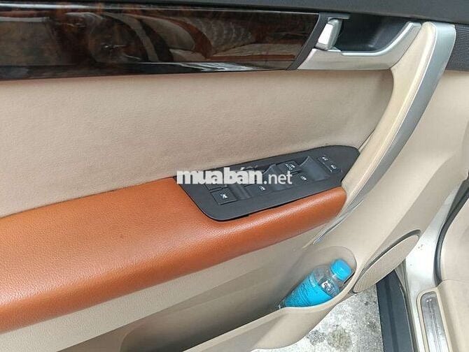 Chevrolet Captiva Vàng cát 7 chỗ