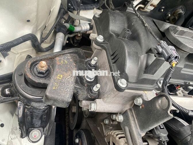 Hyundai Accent 2014 1.4 AT Hatchback - 129999 km