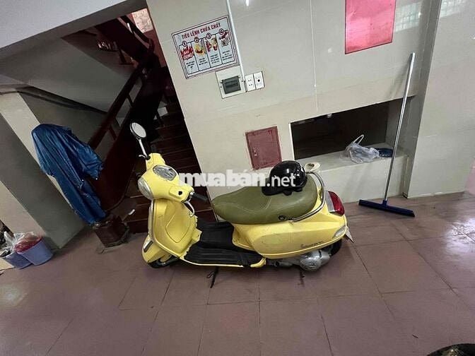 Piaggio Vespa Fi Fun màu Vàng