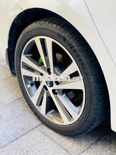 Kia Cerato 2018 1.6AT Trắng Odo 7v Cực Đẹp Giá Tốt