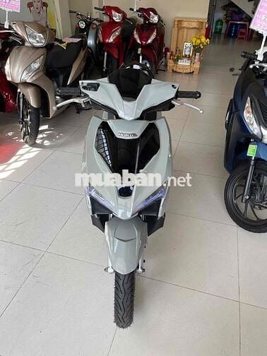 air blade 125cc . mẫu đèn less . máy zin im . vipp