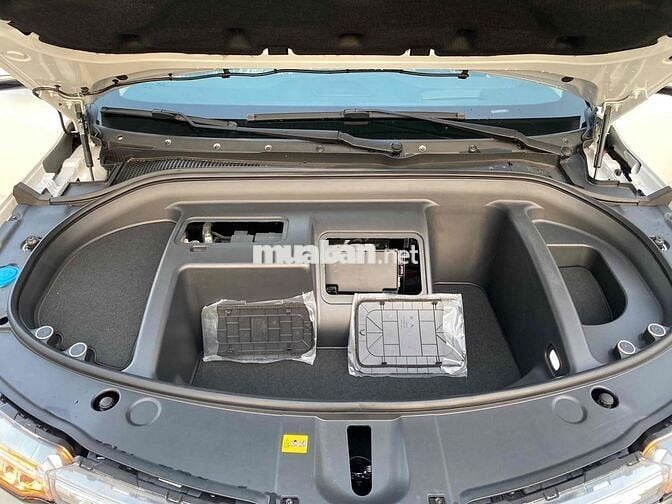 VinFast VF8 2024 S - 25 km