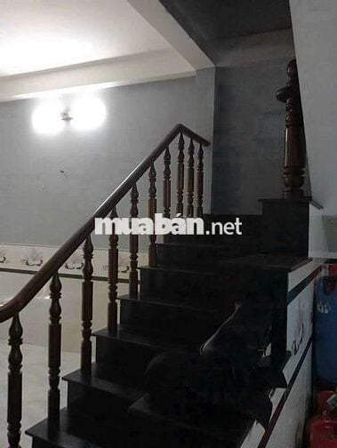 Nhà đẹp hẻm xe hơi thông 5x14m lầu 2pn 2wc. Gần ngã ba cây trâm GV