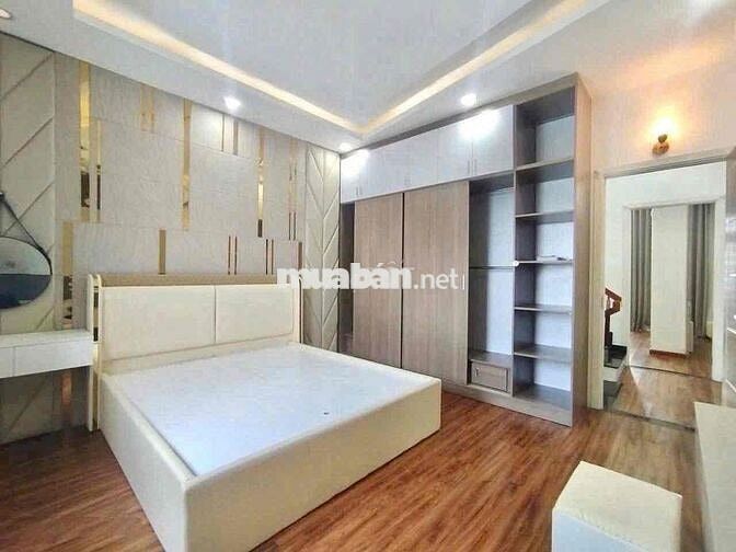 Nhà Full Nội thất . đã đổ mâm kiên cố cho sân thượng