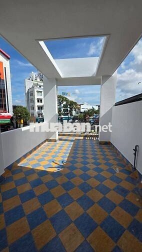 Cho thuê nhà mặt tiền đường Ngô Văn Sở, đối diện Coopmart Sense City.