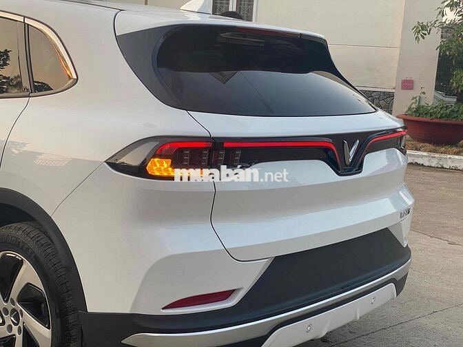 VinFast VF8 2024 S - 25 km