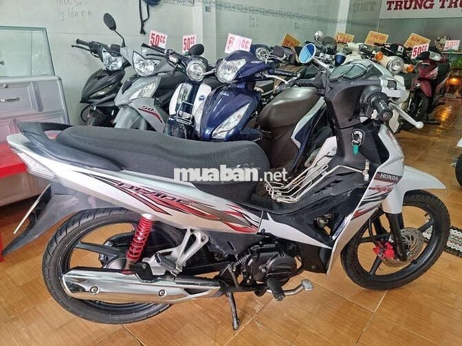 Xe zin.máy zin đúng chủ