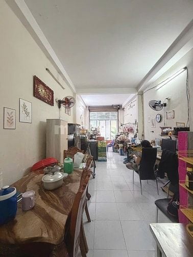 Nhà hxh dt45m3 đúc BTCT 2 lầu 3pn đường Lê Văn Quới, Q. Bình Tân.