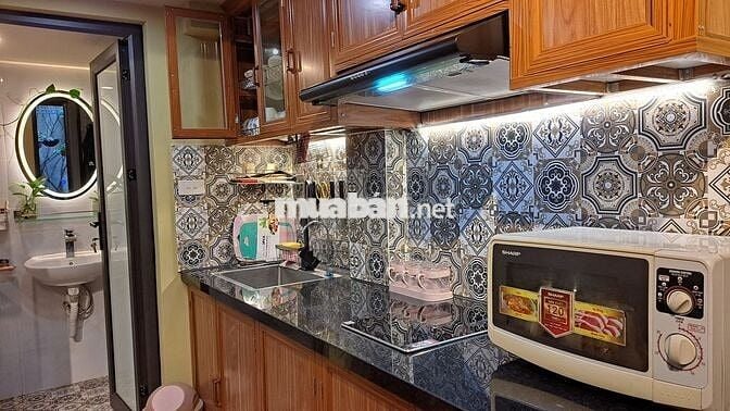 Phòng trọ mới nâng cấp, 20m2, cách Hồ Gươm 1.5km