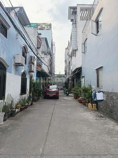 Nhà hxh dt45m3 đúc BTCT 2 lầu 3pn đường Lê Văn Quới, Q. Bình Tân.