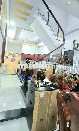 THANH LÝ NHÀ 1 TRỆT 1 LẦU, SỔ HỒNG RIÊNG GIÁ 1TỶ55 TP HỒ CHÍ MINH