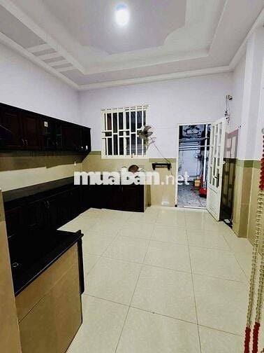 NHÀ CHO THUÊ HẺM 20// MỄ CỐC PHƯỜNG 15 QUẬN 8