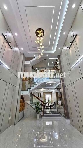 💥Đường Xe Hơi 8m Thông - Nhà Đúc 5 Tầng - DT: 4x14 (56m2), Cạnh Ngã Tư